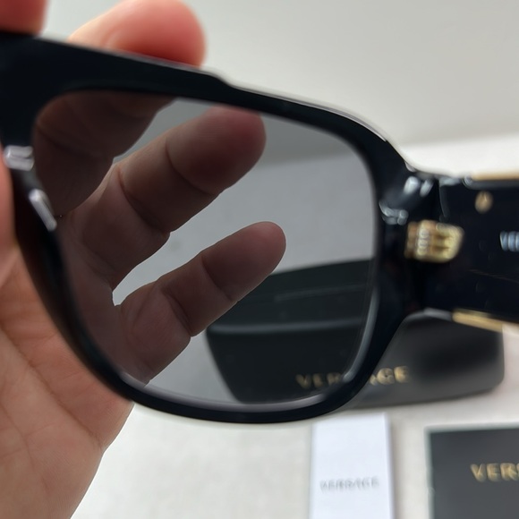 VERSACE NEW POLARIZED MEN’S BLACK GOLD SUNGLASSES WITH CASE BOX AND BOOKLET - Picture 16 of 16